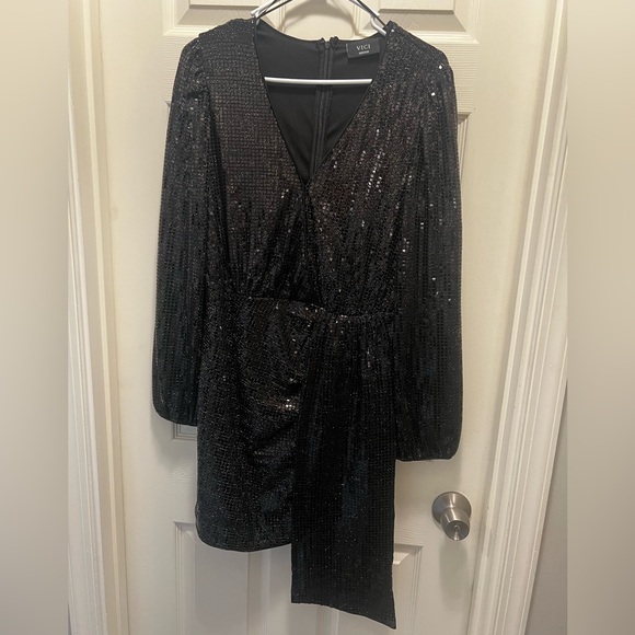 Vici Dresses & Skirts - Vici Black Sequin V-Neck Dress